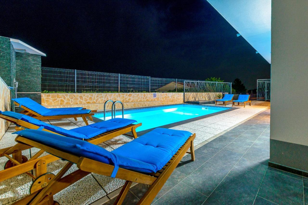 Villa The Secret Diamond Pag Town Exterior photo